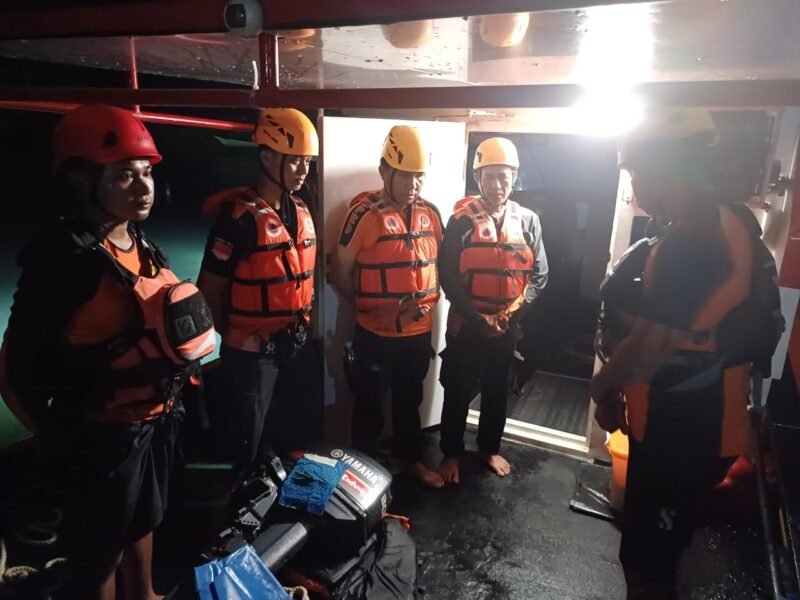 Tim SAR gabungan mencari satu nelayan hilang di Pulau Taliabu.
