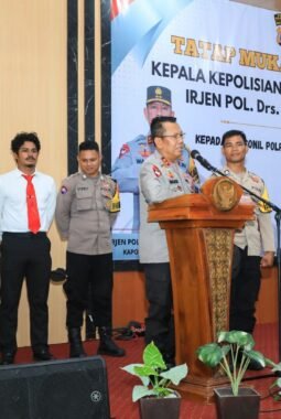 Dihadapan Personel di Morotai, Kapolda: Kedepankan Sikap Humanis