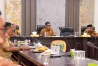 Wakil Wali Kota Tidore Kepulauan, Ahmad Laiman pimpin rapat evaluasi Satgas MBG Kota Tikep (Foto: Humas Tikep)
