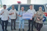 Penyerahan 1 Unit Mobil Ambulance dari BRI Cabang Soasio kepada Pemerintah Daerah Kabupaten Halmahera Timur. (Dok/Istimewa)