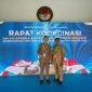 Sekretaris Daerah Kabupaten Halmahera Timur, Ir. Ricky Chairul Richfat, S.T., M.T bersama Kepala Bappeda Haltim Abdul Halim Djen Kipu, S.P., M.Si pada kegiatan rakor Nasional di IPDN Jatinangor (Foto: Istimewa)