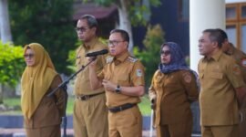 Bupati Halmahera Tengah, Ikram Malan Sangaji saat menyampaikan arahan kepada ASN Halteng. Dok Humas Halteng