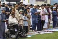 Ilustrasi umat muslim di Ternate melaksanakan Shalat Idul Fitri 1446 H/ 2025 Masehi di Stadion Gelora Kie Raha Ternate. Dok Antara Foto/Zulkifli Ahmad