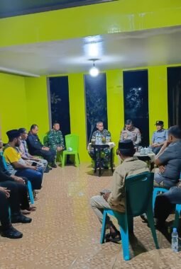 Danrem 152 Baabullah Temui Tokoh Masyarakat, Redam Konflik Dua Desa di Patani Barat