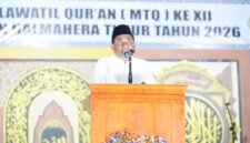 Bupati Ubaid Yakub saat menyampaikan sambutan sekaligus membuka rangkaian kegiatan MTQ ke-XII tingkat kabupaten yang berlangsung di Desa Lolobata, Kecamatan Wasile Tengah, Selasa (12/5/2026).