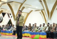 Wakil Bupati Anjas Taher tutup rangkaian HUT ke-23 Haltim Tahun 2026 di Pendopo Ngaku re Rasai, Minggu (31/5/2026) (Foto: Dok: Humas Pemda)