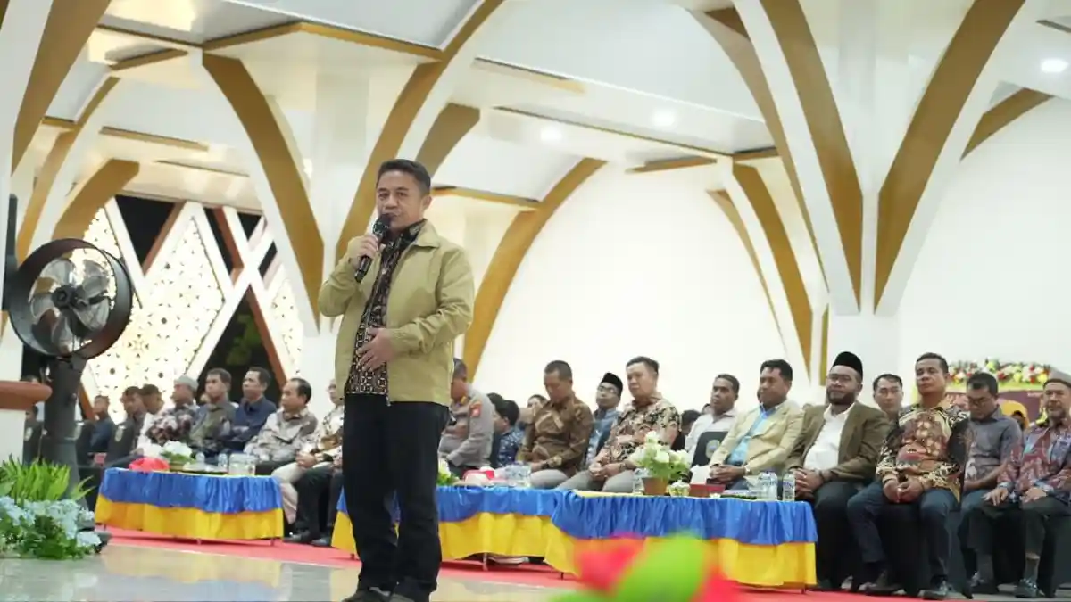 Wakil Bupati Anjas Taher tutup rangkaian HUT ke-23 Haltim Tahun 2026 di Pendopo Ngaku re Rasai, Minggu (31/5/2026) (Foto: Dok: Humas Pemda)